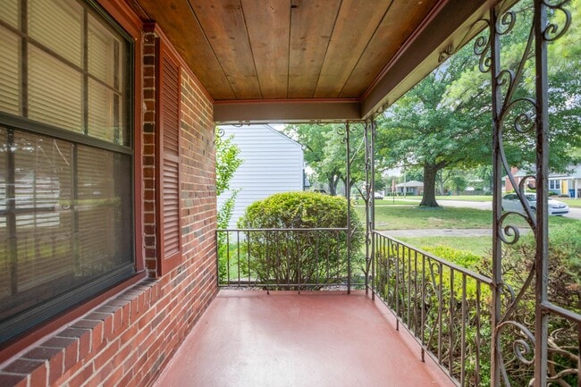 Photo - Great TU location9th & Yale!