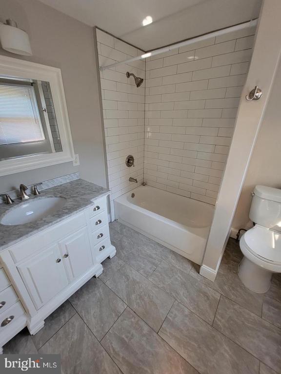 Photo - 104 University Blvd