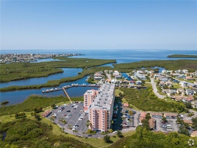 Building Photo - 4516 Seagull Dr Unit 810 Rental
