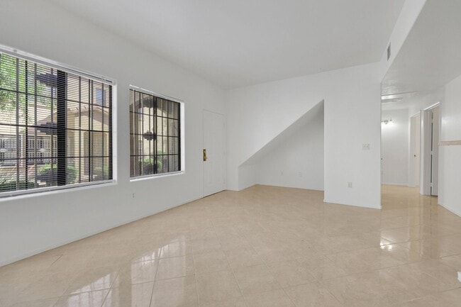Photo - 2 bedroom Townhouse