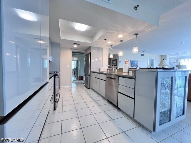 Photo - 5550 Heron Point Dr Unit 704