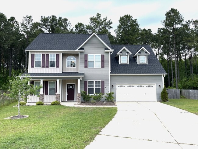Building Photo - Cul-de-Sac, Spacious, and Comfort in a Prime Coastal Location