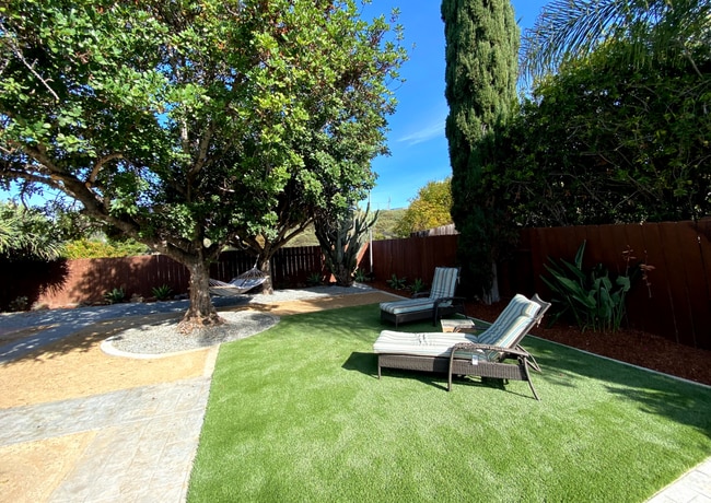 Building Photo - 5BD/2BA, Great Private Yard w/ Fire Pit! Rental