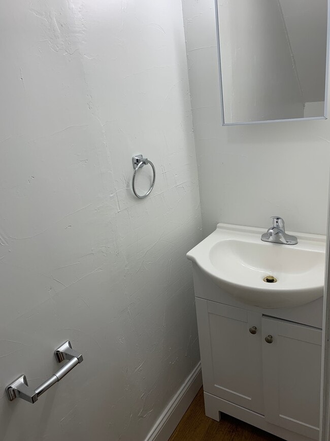 Photo - Fully Renovated Spacious 4 Bedroom 1.5 Bath House, Garage-York City SD