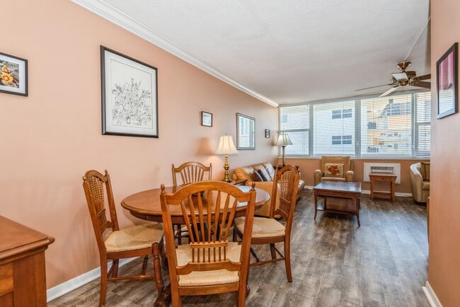 Photo - 101 N Birch Rd Unidad 503