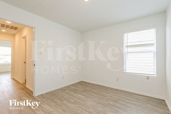 Photo - 10627 Erinita Way