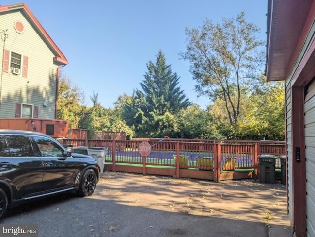 Photo - 9014 Sudley Rd