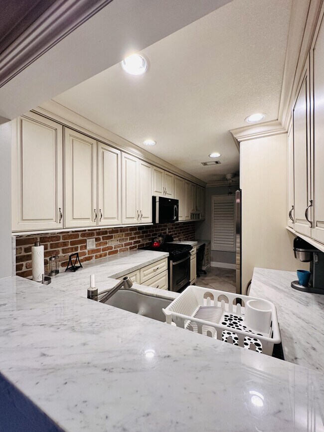 Photo - 842 SE 19th Ave Unit 102