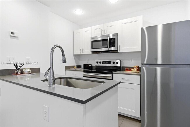 Photo - 541 NW 33rd St Unidad 4