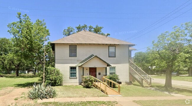 Building Photo - 1301 Avenue C Unit 2 Rental