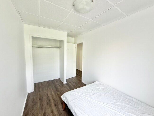 Photo - 344.5 Richmond St