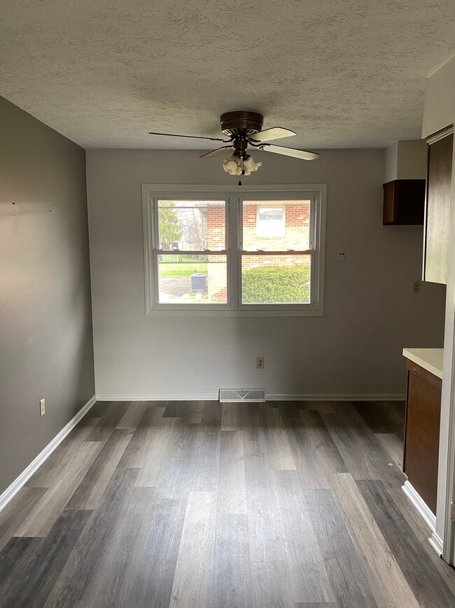 Cocina - 6656 Palmer Dr NW Unidad Palmer