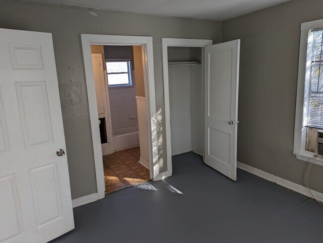 Photo - 5902 Downing St.