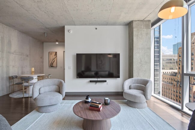 215 W Lake St Unit SI ID1029635P