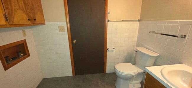 Photo - 3 Bedrooms 2 Bathrooms  $1195!
