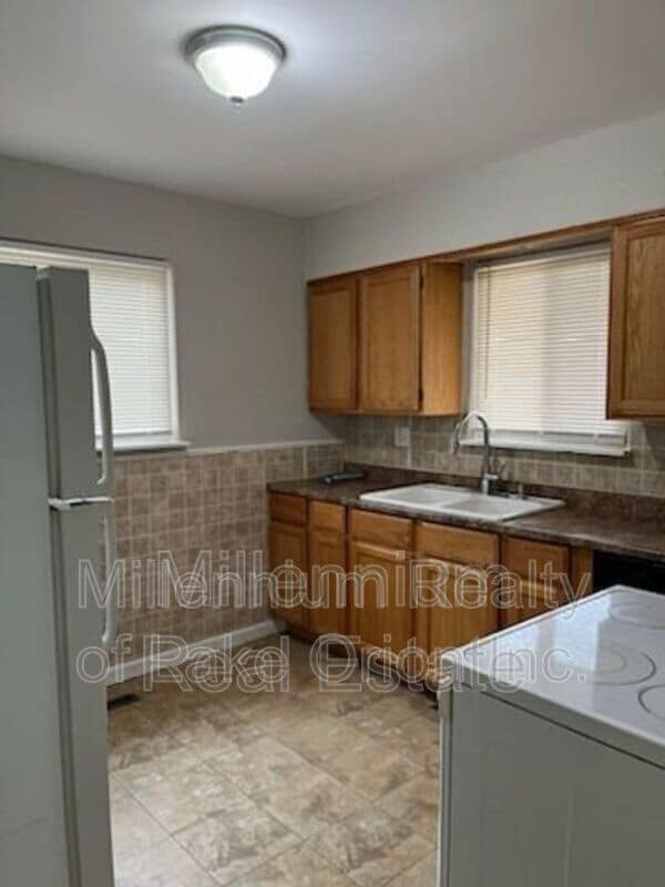 Photo - 13001 Albany St