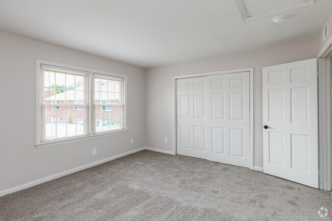 2BR, 1.5BA - 1,306SF - Primary Bedroom