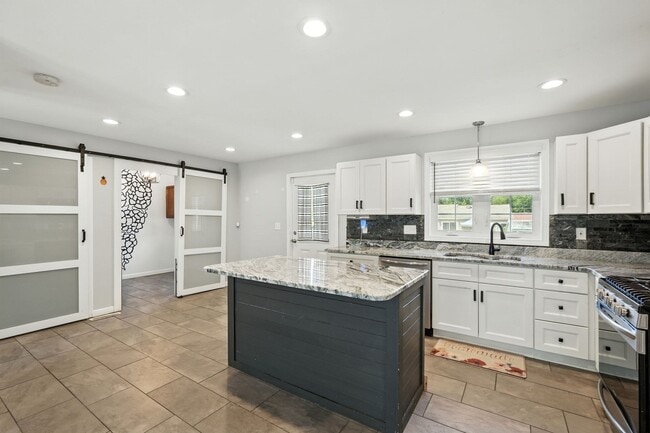 24 Porter St