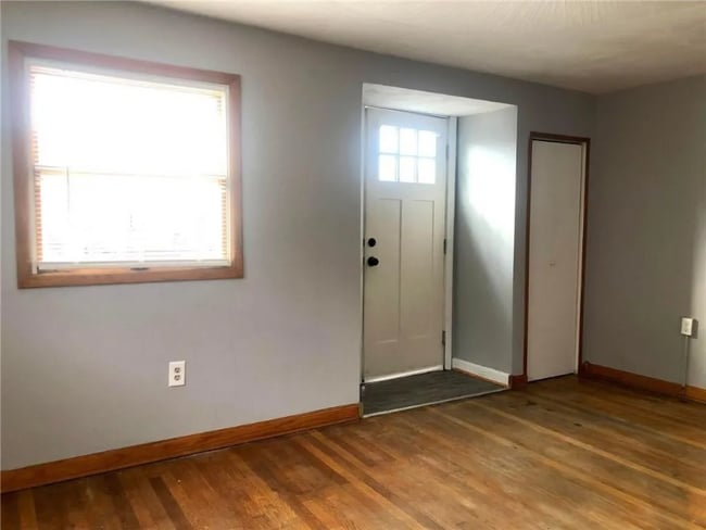 Photo - 411 Locust St