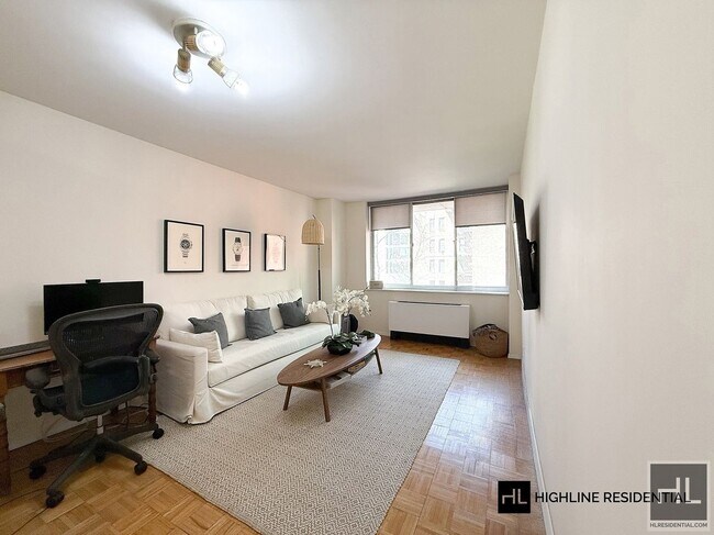 250 EAST 40 STREET
