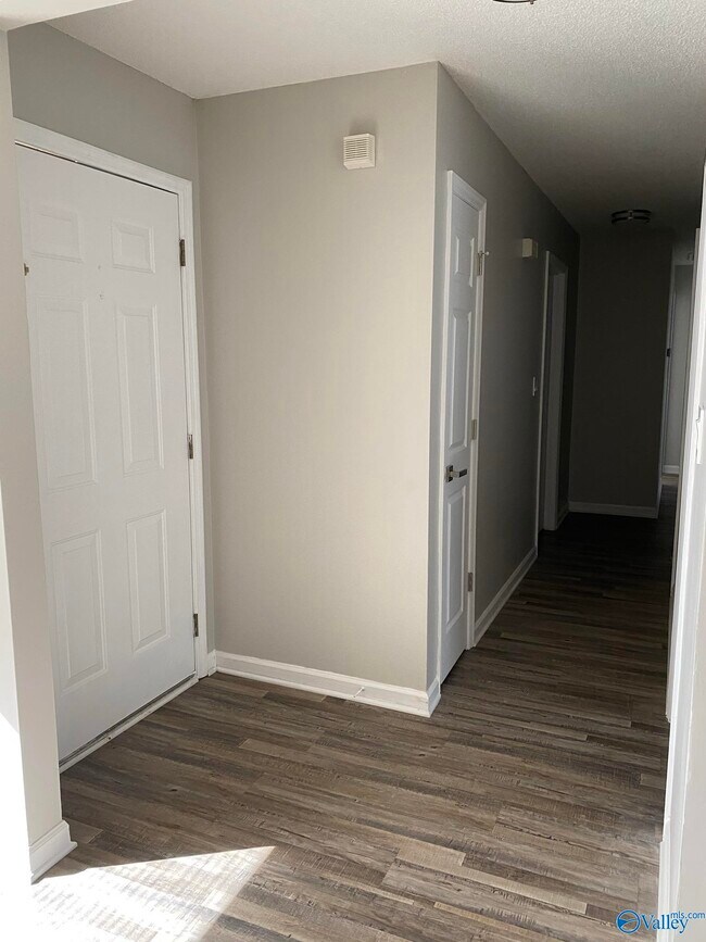 Photo - 115 Lewis Ln