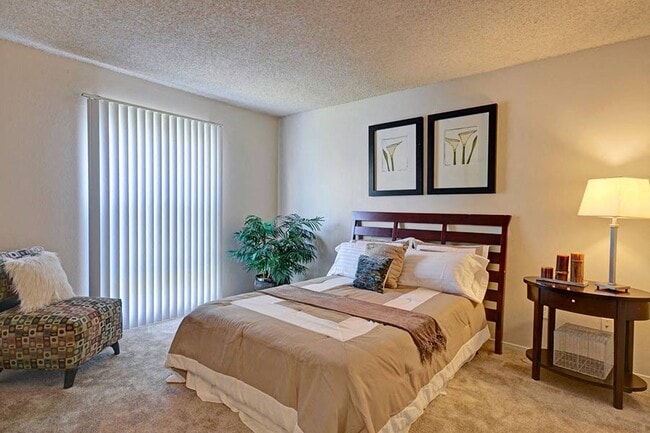 1 y 2 habitaciones en Baycliff Apartments