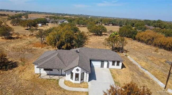 Building Photo - 16 Champion Dr