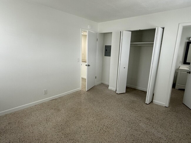 Photo - 1118 N H St Unit 16