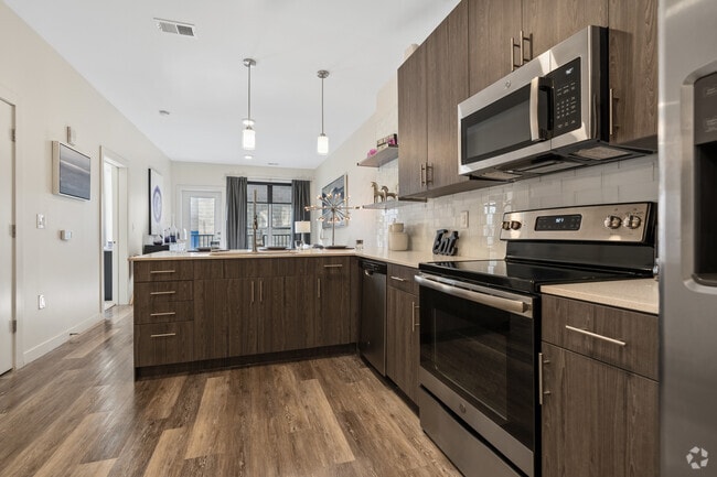 1BR, 1BA - 815SF - Kitchen