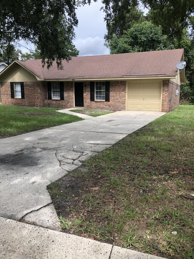 Photo - 663 Windward Dr