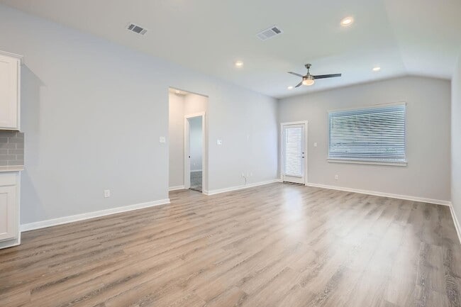 222 New Hampton Wy