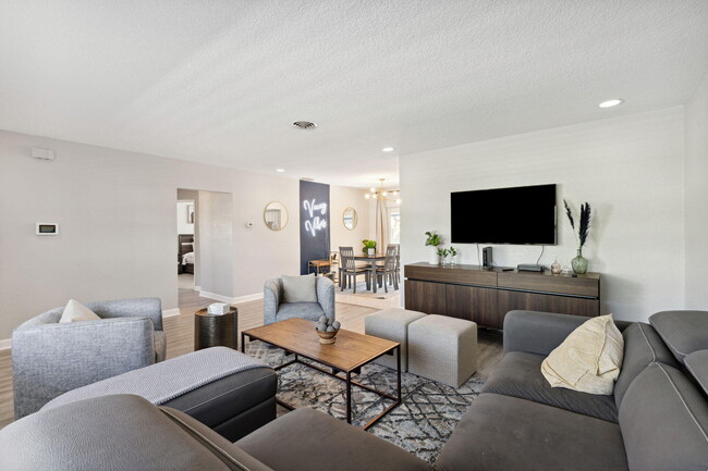 Photo - 428 SE 2nd St