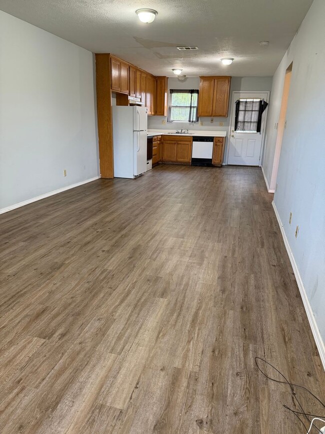 Building Photo - Presley Duplex Unit A