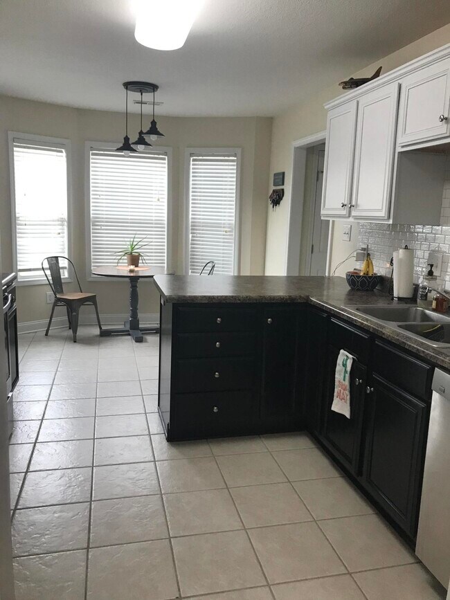 Photo - 203 MacDonald Blvd