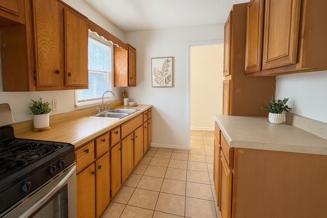 Photo - 3816 SE 25th St