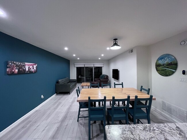 Building Photo - 4201 Bonita Rd Unit 136