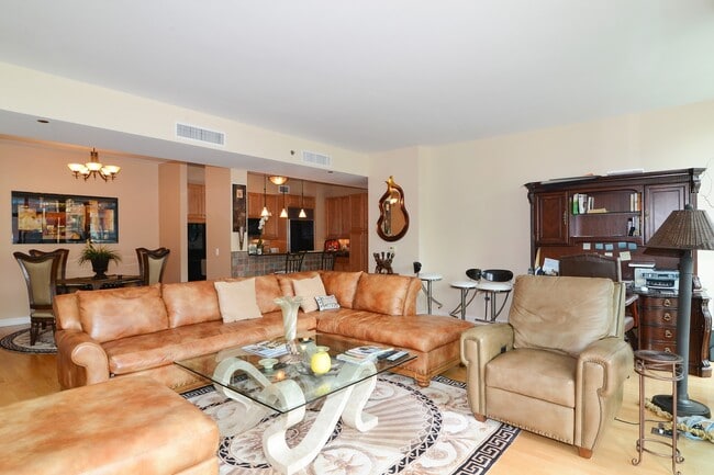 Photo - 52 W Elm St Unit 3501