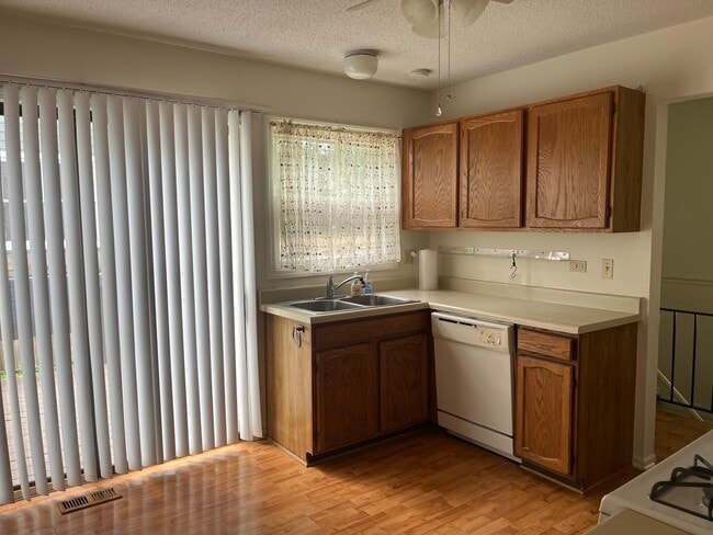 Photo - 821 Brentwood Dr