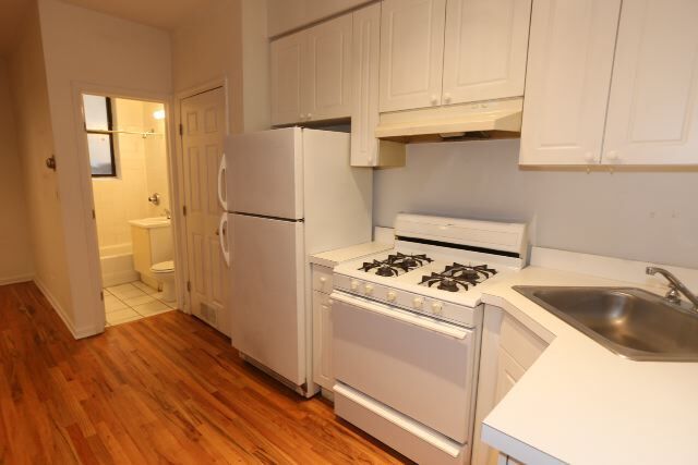 909 W Dakin St Unit 301