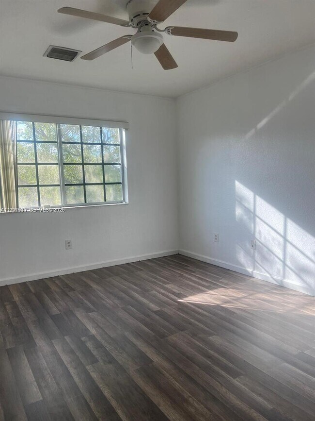 Photo - 969 Abaco Ln