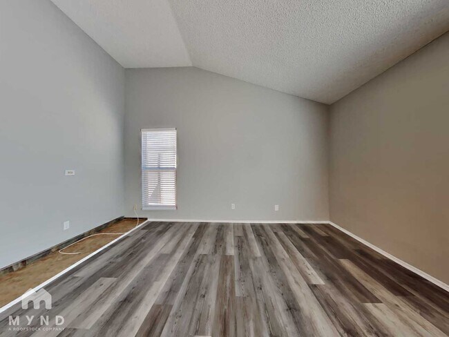 Photo - 7210 W Krall St