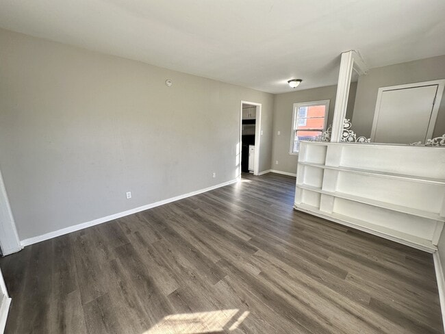 Photo - 3417 4th St W