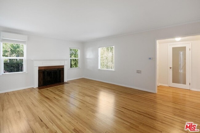 Photo - 4281 Motor Ave