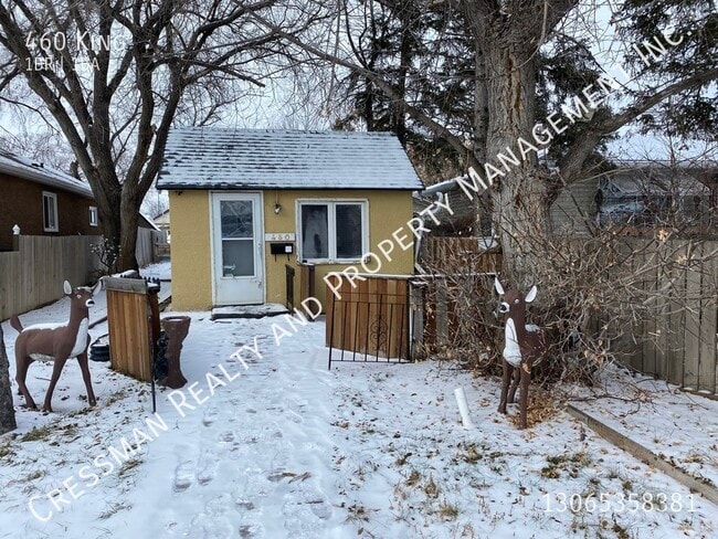 1 Bed 1 Bath Full House with nice yard and shed - 1 Bed 1 Bath Full House with nice yard and shed