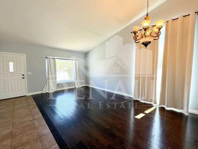 Photo - 1249 W Kelly Ln
