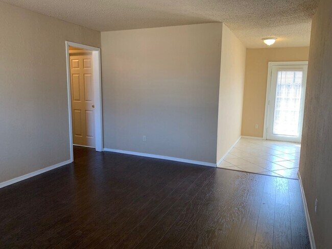 Photo - 1001 SE Alta Ln