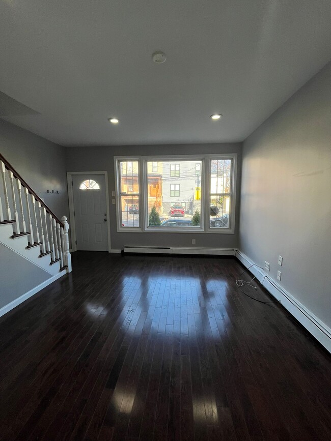 Photo - 7 Stevens Ave Unit SingleFa