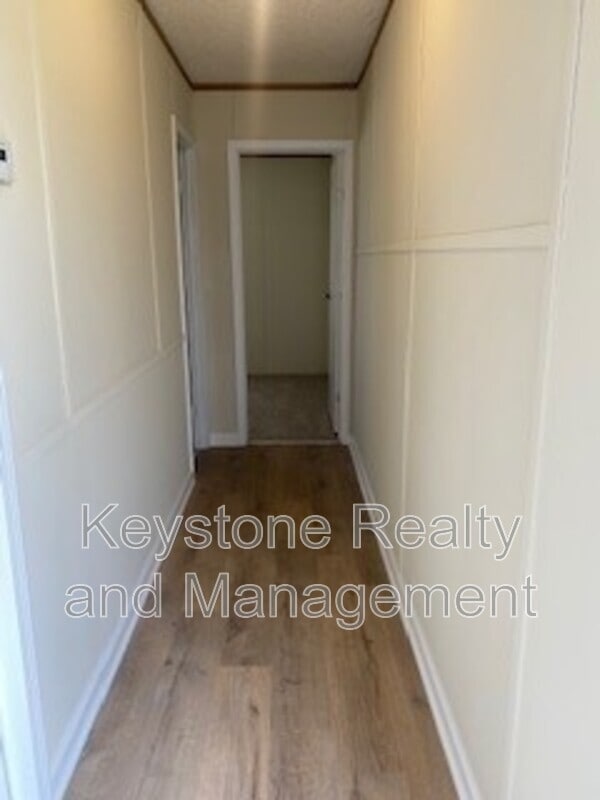 Photo - 721 Trevor Ln