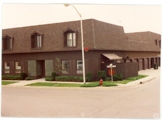 Building Photo - 425 McClellan St Rental