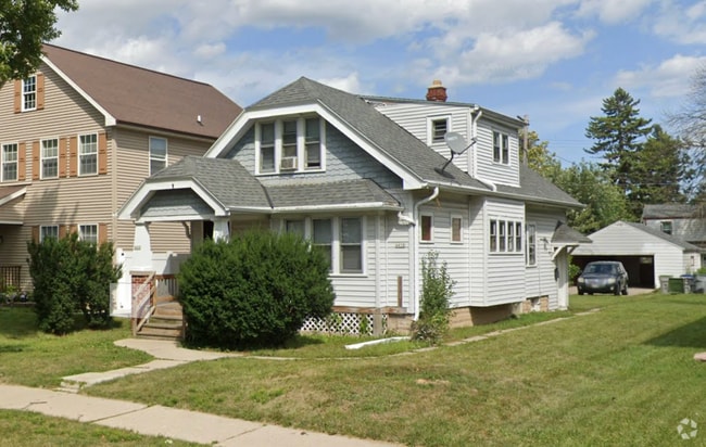 Building Photo - 4458-4460-4460 N 65th St Unit 4458 Rental